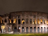 Vue extérieure de nuit