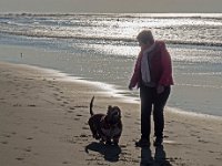 Sur la plage  A ben voilà, tu bouges !