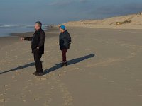 Sur la plage  Elle monte ou elle descend ?