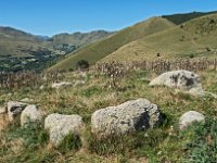 Cromlech  C'est un ensemble de pierres formant un cercle qui avait une fonction funéraire