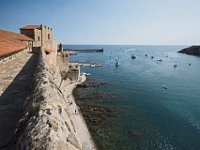 Chemin de ronde et vue sur la baie