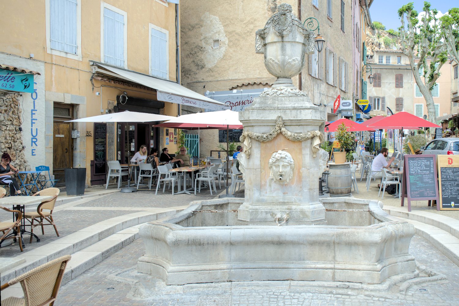 Fontaine des quatres saisons
