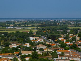 Vue générale de la ville et le pont d'Oléron