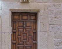 Porte au 5 rue du Four de la ville