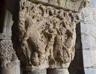 Sculpture représentant Saint Georges terrassant le dragon