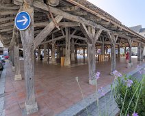 DSCF1351  La halle - détail de la charpente