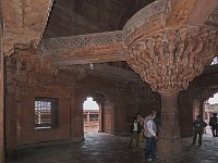 Diwan-i-Khas- Pilier central  Supporte une plateforme de cérémonie