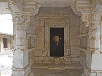 Porte détail des sculptures