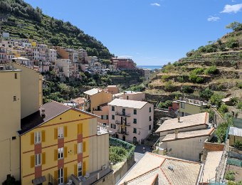 Manarola et ses terrasses  Vue sur le village et les terrasses