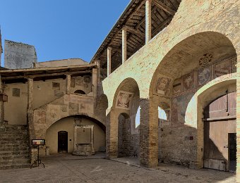 Cour du Palazzo Communale- Museo Civico
