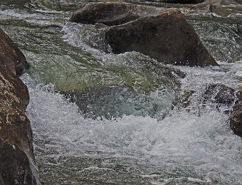Gave de Brousset (Gabas - Hautes Pyrénées)  Olympus OM DE5 - F5.6 - 1/1000 - 100mm - 200 ISO