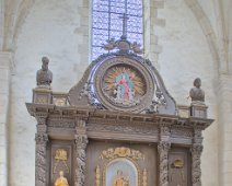 Rétable du choeur - au centre St Christophe portant l'enfant Jésus