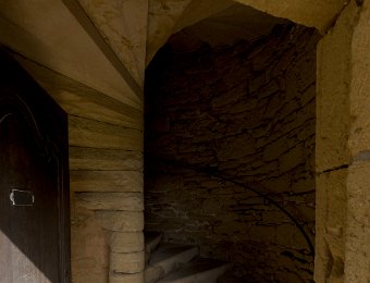 Escalier de la tour de la conciergerie  Permet l'accès aux remparts