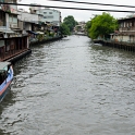 DSC 1145  Les canaux disposent d&#39;un transport par bateau, ici le canal de San Sap qui relie la banlieue est au centre ville