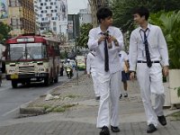 Lycéens dans une rue de Bangkok